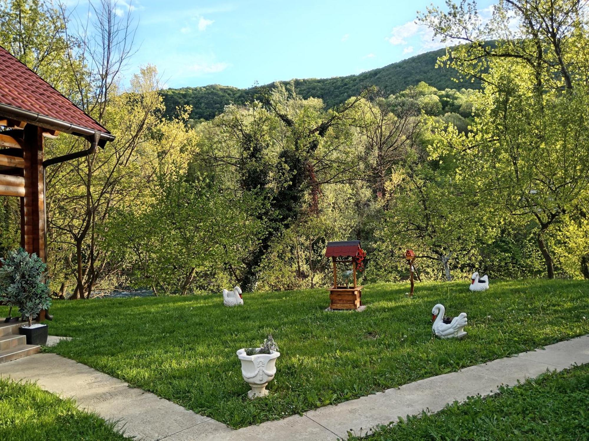 Apartmani Kajkut Μπάνια Λούκα Εξωτερικό φωτογραφία